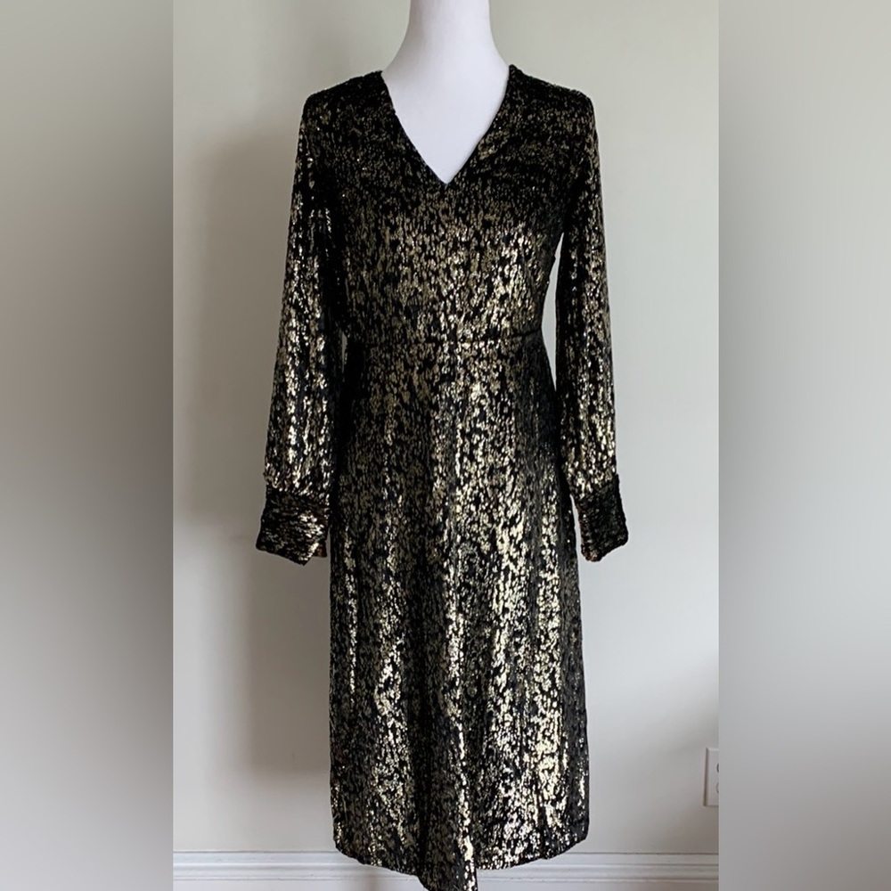 Elie Tahari Elegant Festive Black and Gold Shiny Threads Dress. Size XS.